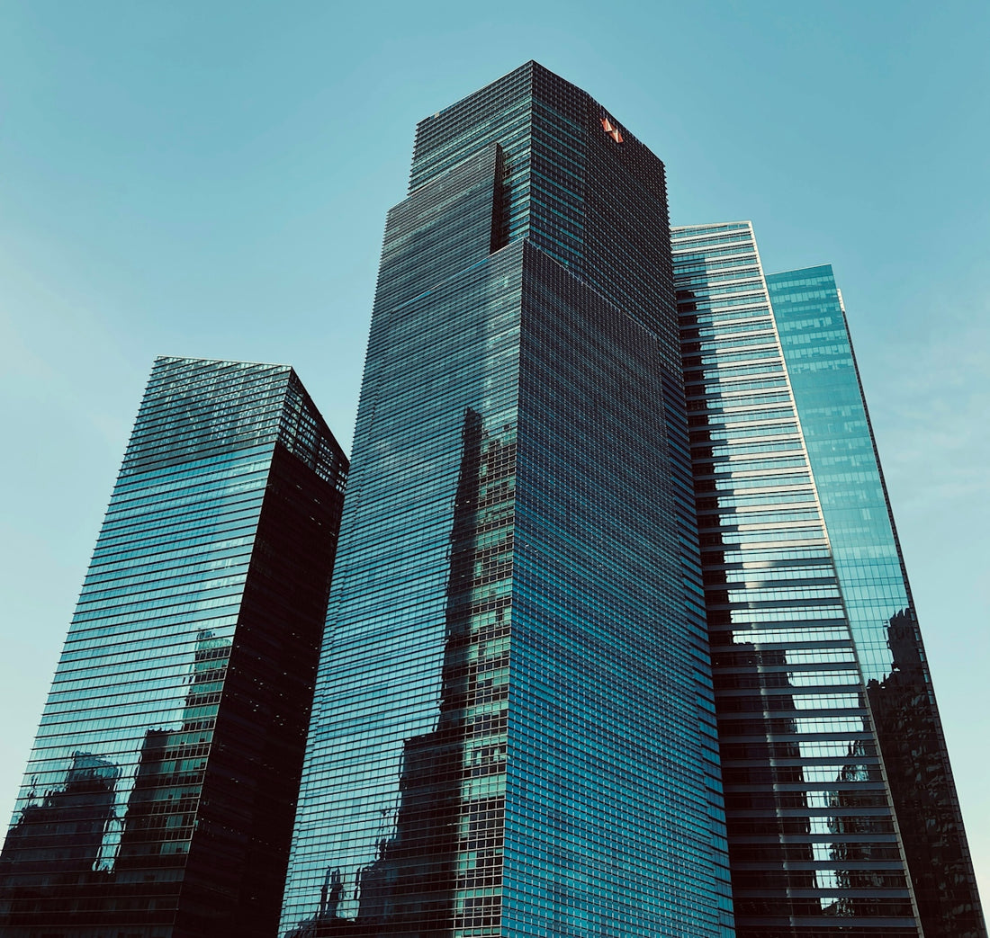 A very tall building with a lot of windows